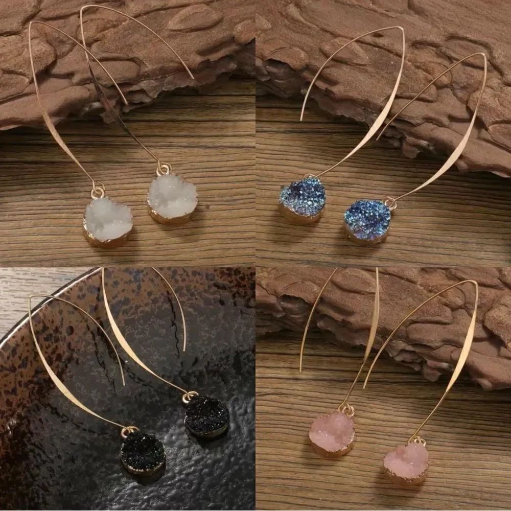 ✨🆕✨ BoHo Druzy Gold Tone Droplet Shape Crystal Cluster Druzy Dangle Earrings✨